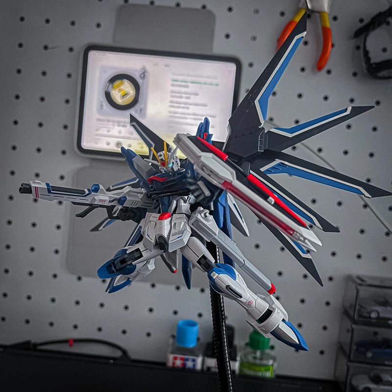 1/144 HG Scale Mecha Plastic M - Bandai Gundam Rg review and price